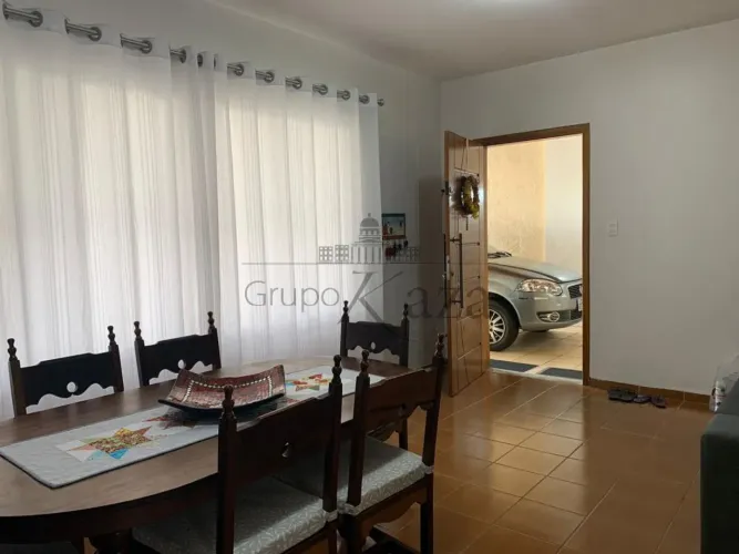 Casa Comercial Residencial em São José dos Campos