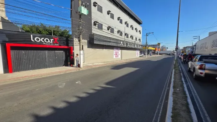 IMOVEL PARA VENDA OU ALUGUEL NA AV. CARLOS LINDEMBERG VILA VELHA ES