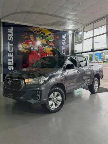 Toyota Hilux CD SR5 4X4 2.8 Diesel 2019