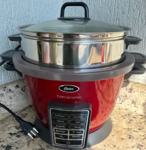 Panela elétrica multifunções Oster - Vermelha