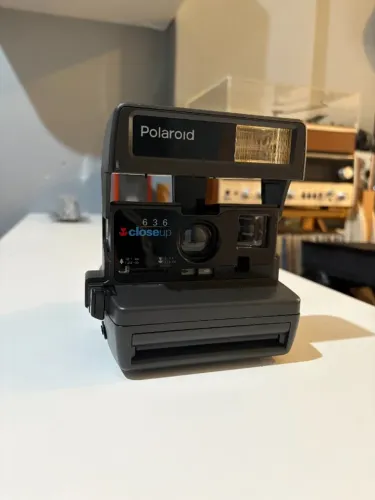 Câmera Polaroid 636 Closeup