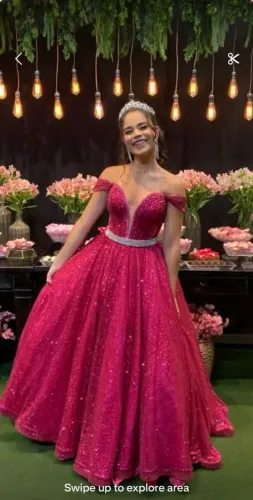 Aluga-se ou vende-se vestido de debutante rosa pink