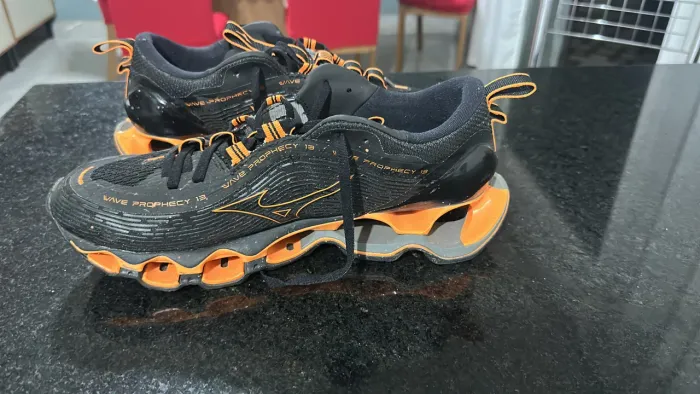 Mizuno prophecy 13 premium usado apenas 4 vezes