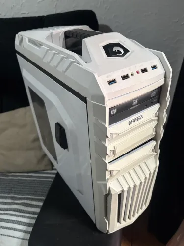 Gabinete Gamer PCyes Tiger Mid-Tower
