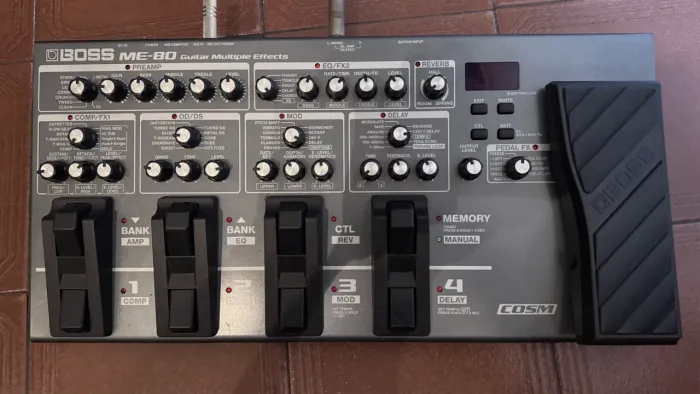 Pedaleira Boss ME-80