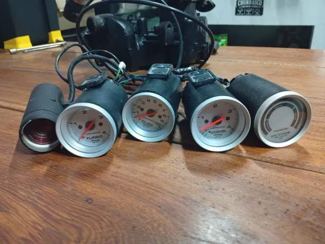 Relógios para carro turbo