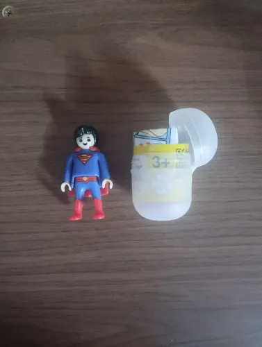 Brinquedo colecionável Kinder Playmobil DC - Superman