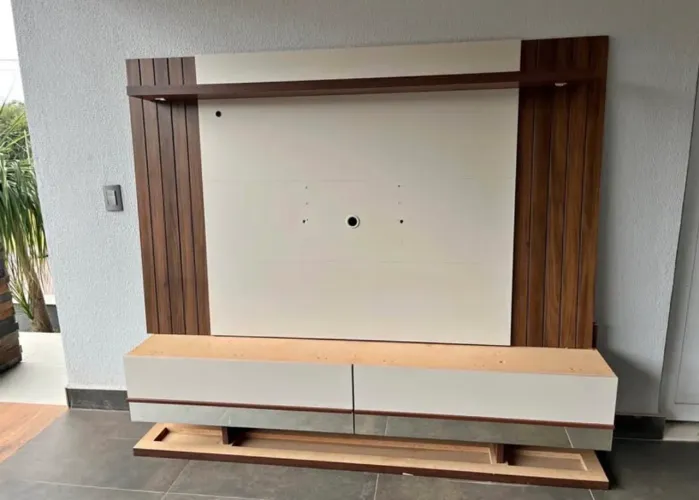Doando para quem precisa painel de televisao grandi