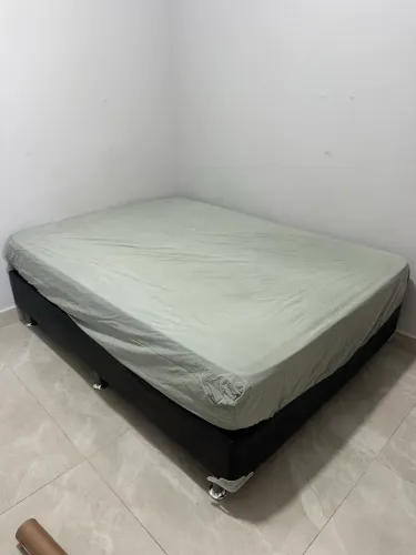 Vendo cama box casal ortobom