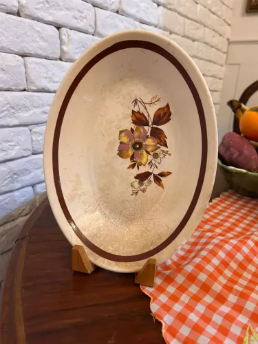 Travessa Oval Antiga em Porcelana Real - Flores e Detalhes em Ouro