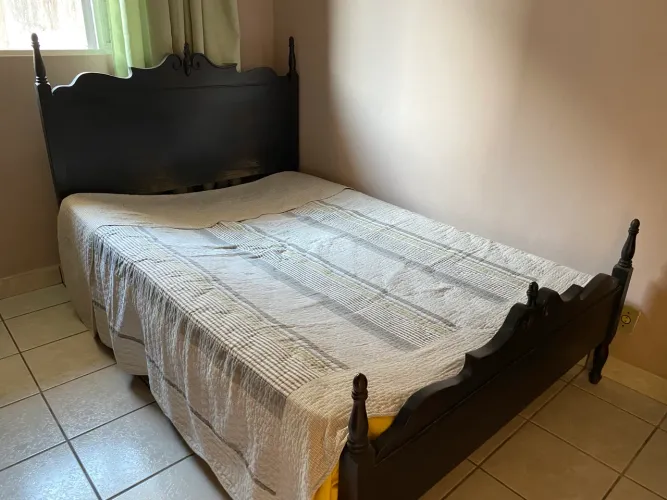 Cama casal madeira maciça canela