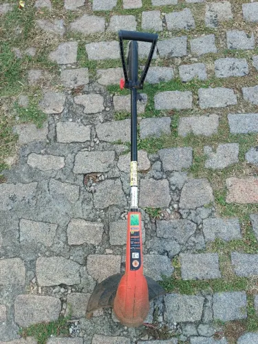 Roçadeira de nailho para grama