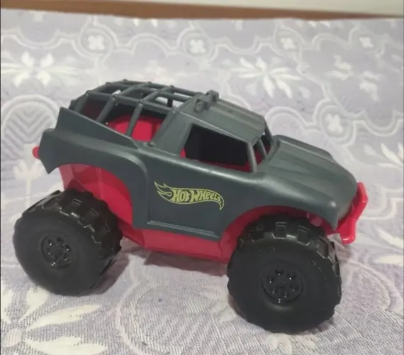 Carrinho hot Wheels truck monster 