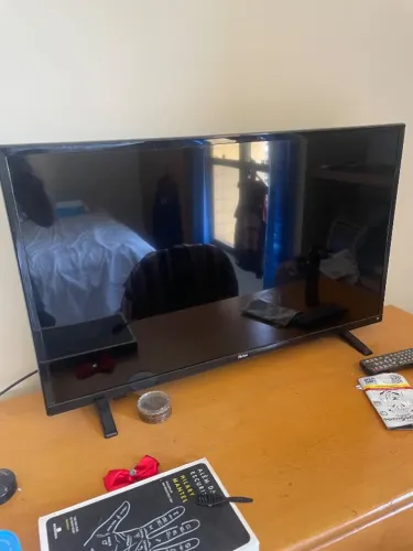TV Philco LED 32 polegadas em excelente estado de conservação.