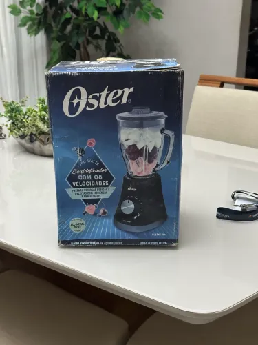 LIQUIDIFICADOR OSTER 750W NA CAIXA NUNCA USADO 
