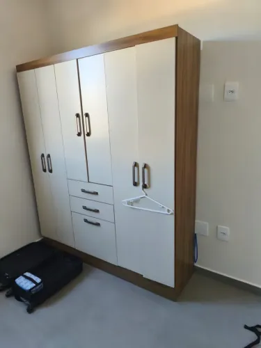 Guarda roupa novo retirar em Itajubá MG