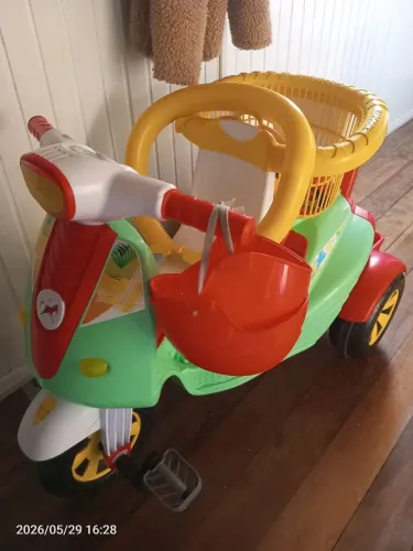 Carrinho/motoquinha