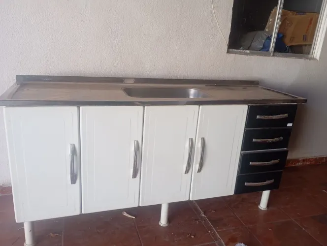 Vende se pia embutida 