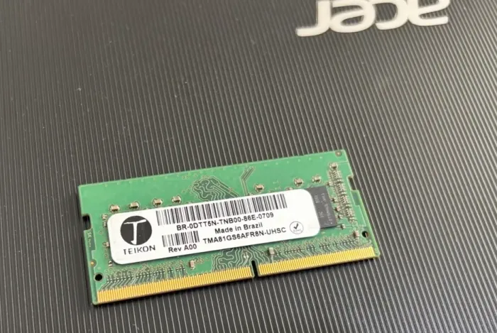 Memoria ram 8gb ddr4 2400 da Teikon ( excelente estado ) testada - notebook