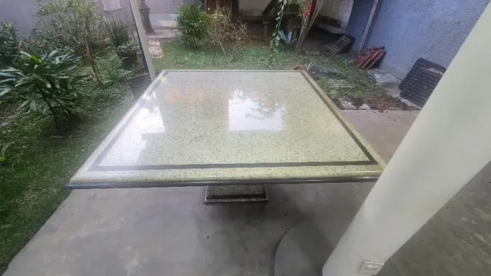 Mesa de Granito Natural com pé em granito 1,50x1,50 