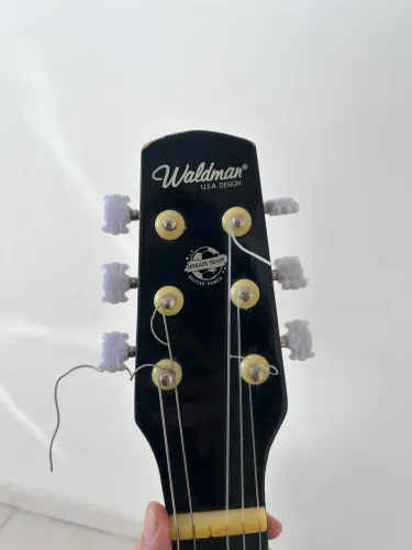 Violão modelo (CVU-1/FLA )