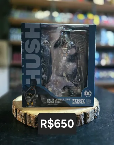 STEALTH JUMPER BATMAN HUSH Mafex