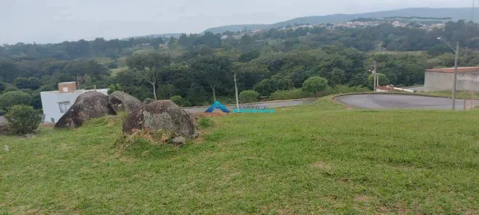 Terreno a venda no condomínio Vila Preciosa com 560 m² sendo 20x28 m com vista para área v