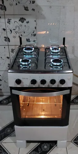 Lindo moderno fogão Itatiaia top automático com super chama semi novo