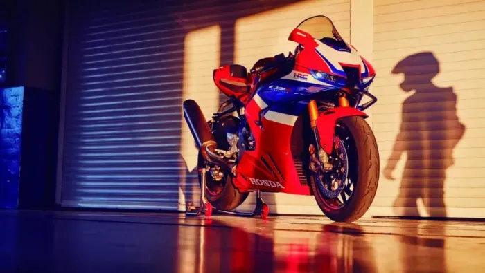 CBR 1000RR-R FIREBALDEE SP vermelha