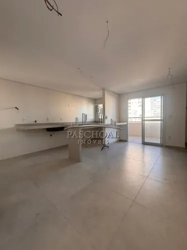 Apartamento à Venda em Guilhermina, Praia Grande - SP