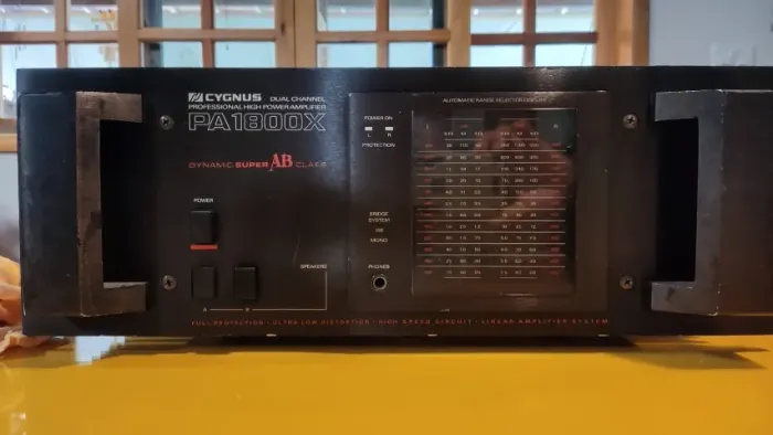 Amplificador Cygnus PA1800X
