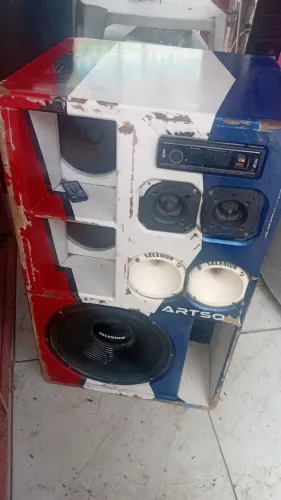 Caixa de som pancadão 