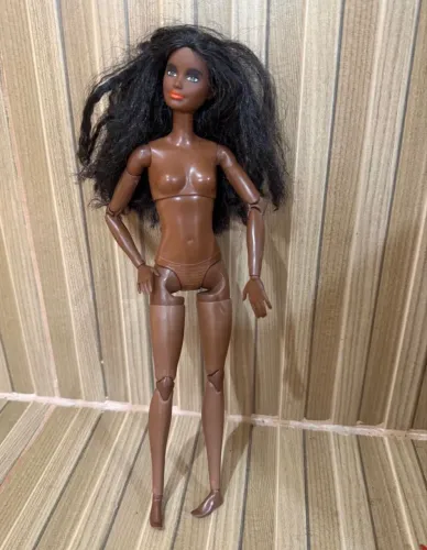 barbie negra - corpo mtm - made to move - corpo tall - barbie extra - black barbie 