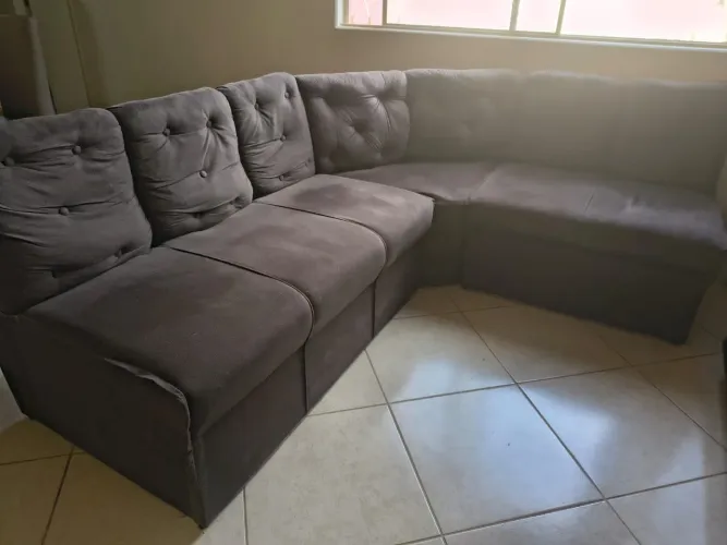 Sofá de canto 3meses de uso. Excelente para APT ou casa com salas compactas.