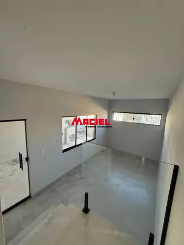 Sobrado para venda na zona norte em São José dos Campos/SP com 3 dormitórios