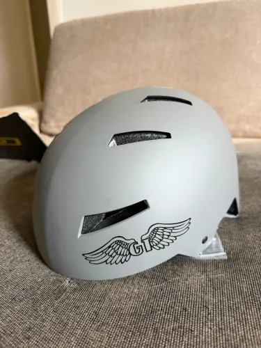Capacete GT Fly Cinza Fosco S/M 52-57 cm - Nunca Usado na Caixa