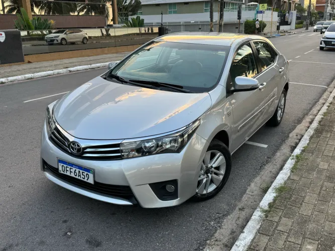 Toyota Corolla GLI 1.8 Flex 16V Aut. 2015