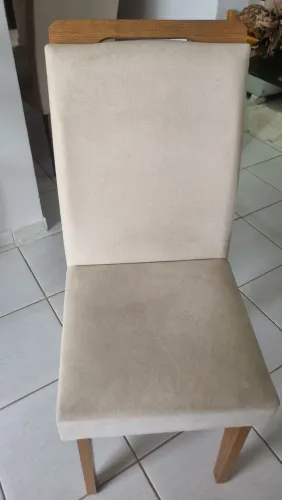 Cadeiras de mesa de jantar em otimo estado