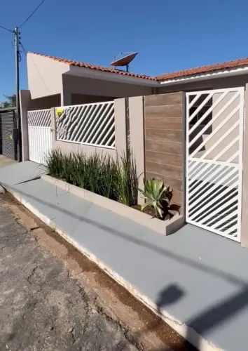 ALUGO OU VENDO CASA NO JARDIM UNIVERSITÁRIO