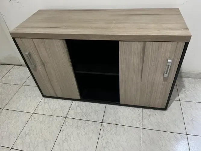 Armário Baixo Genérica Amadeirado E Preto 120x75x45 (Usado)