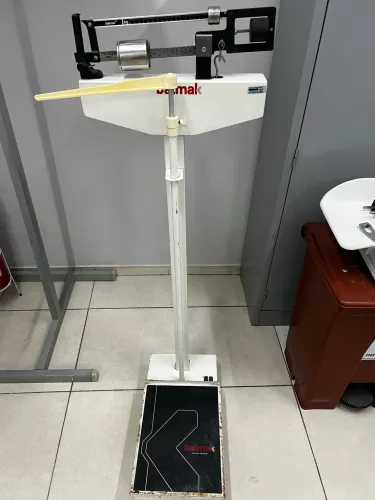 Kit Balanças Balmak Profissionais - Adulto com Estadiômetro + Pediátrica Digital