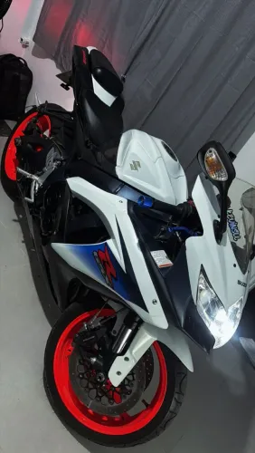 Suzuki GSX-R750 SRAD.