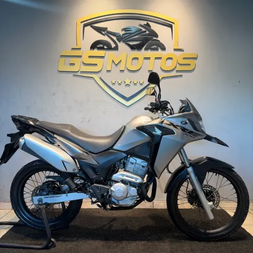 XRE 300 Apenas 17 km Único Dono( divido até 21x no cartão )