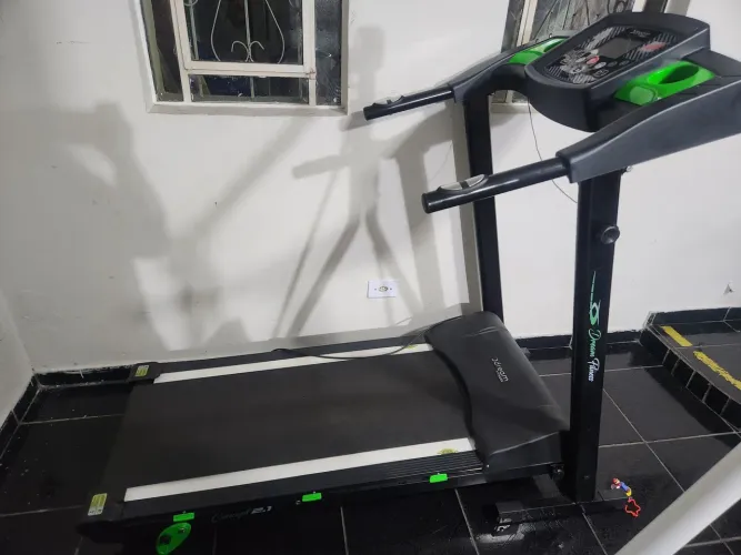 Esteira Eletronica Dream Concept 2.1 Bivolt ACEITO OFERTA