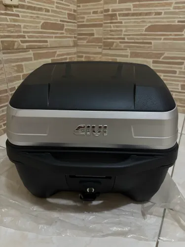 Bagageiro Givi completo