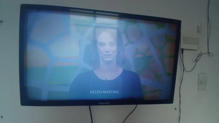 Vendo tv 32 polegadas Samsung com defeito na tela