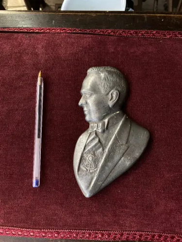 Antiga decoração busto Getúlio Vargas (ref:186)