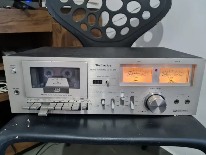Tape deck Technics 616 funcionando