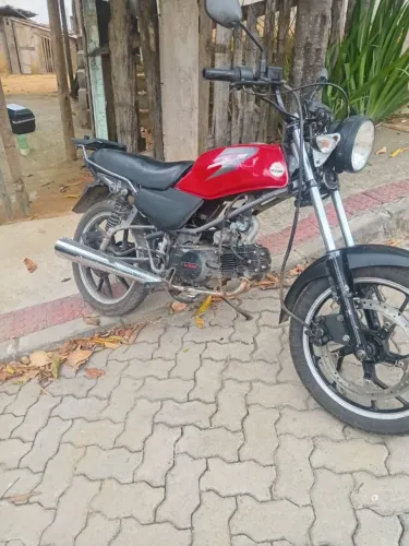Moto 50 cilindrada mas ela dá mais de 60 motinha top documento certinho nota fiscal 
