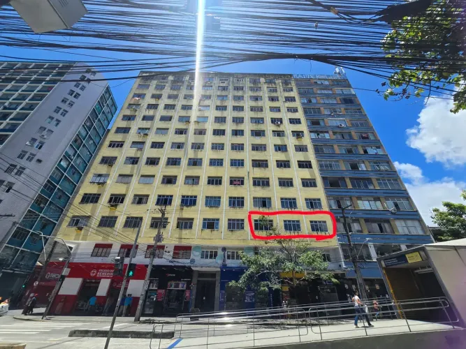 Vendo excelente apartamento com 2 quartos, Dependência na Boa Vista - Recife - PE